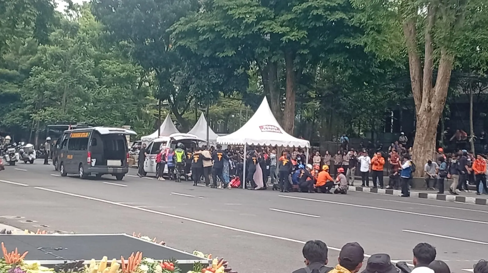 Apel Kesiapsiagaan Penanggulangan Bencana bersama Polda Jabar di Depan Gedung Sate