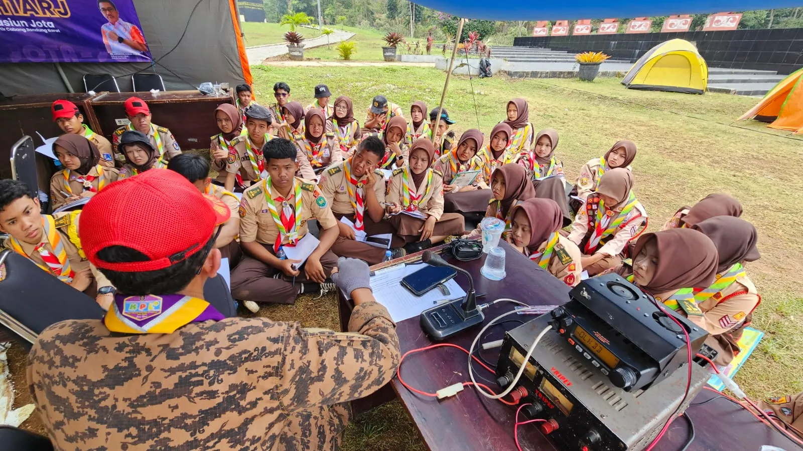 Kegiatan Hari Kedua JOTA-JOTI 2025 Kwarcab Kabupaten Bandung Barat Bersama ORARI Lokal Kabupaten Bandung Barat