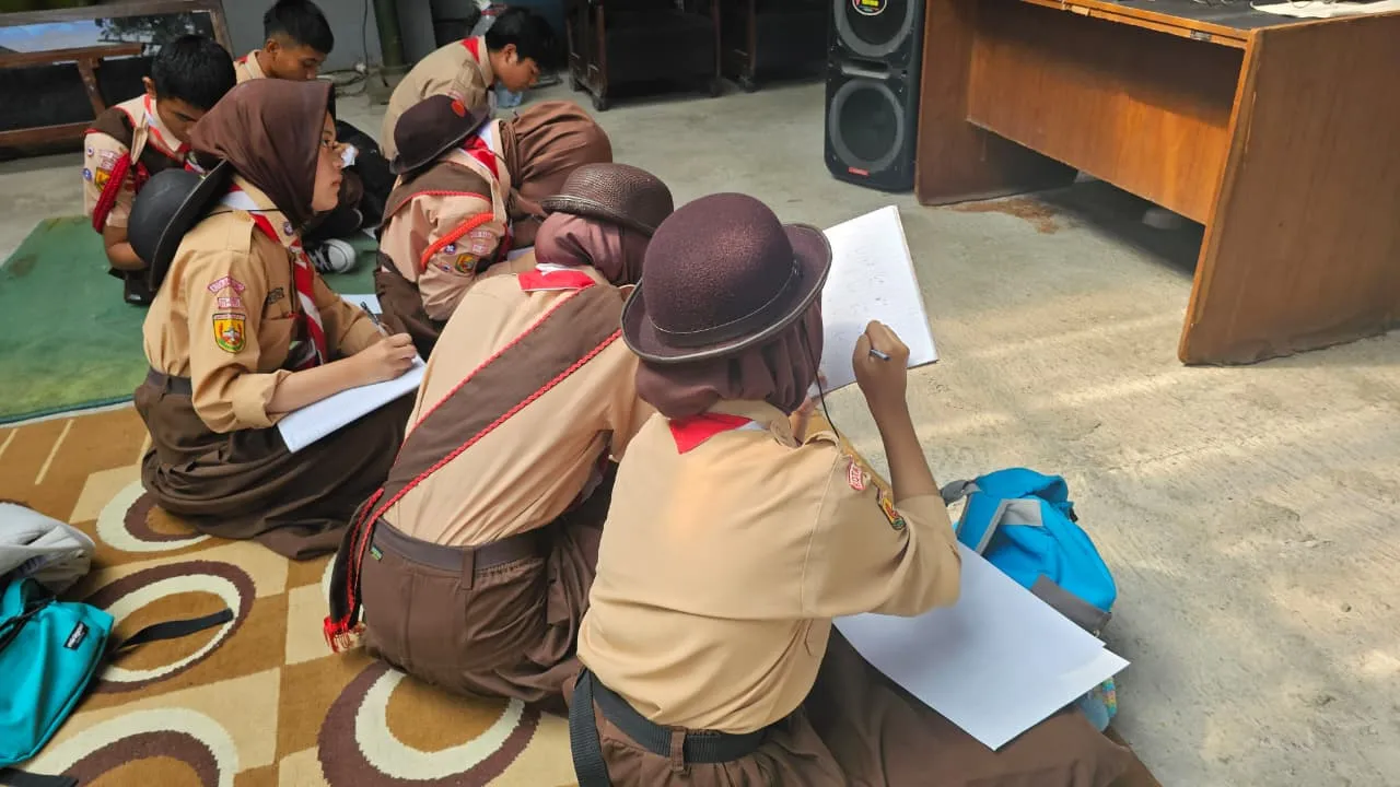 Kegiatan Hari Kedua JOTA-JOTI 2025 Kwarcab Bojonagara Bersama ORARI Lokal Bojonagara