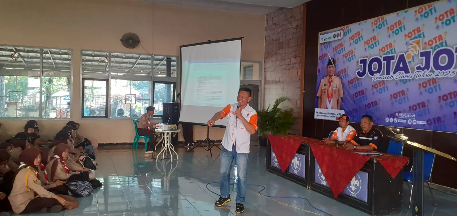 Kegiatan Hari Kedua JOTA-JOTI 2025 Kwarcab Kabupaten Ciamis Bersama ORARI Lokal Kabupaten Ciamis