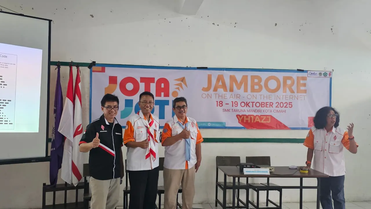Kegiatan Hari Kedua JOTA-JOTI 2025 Kwarcab Kota Cimahi Bersama ORARI Lokal Kota Cimahi
