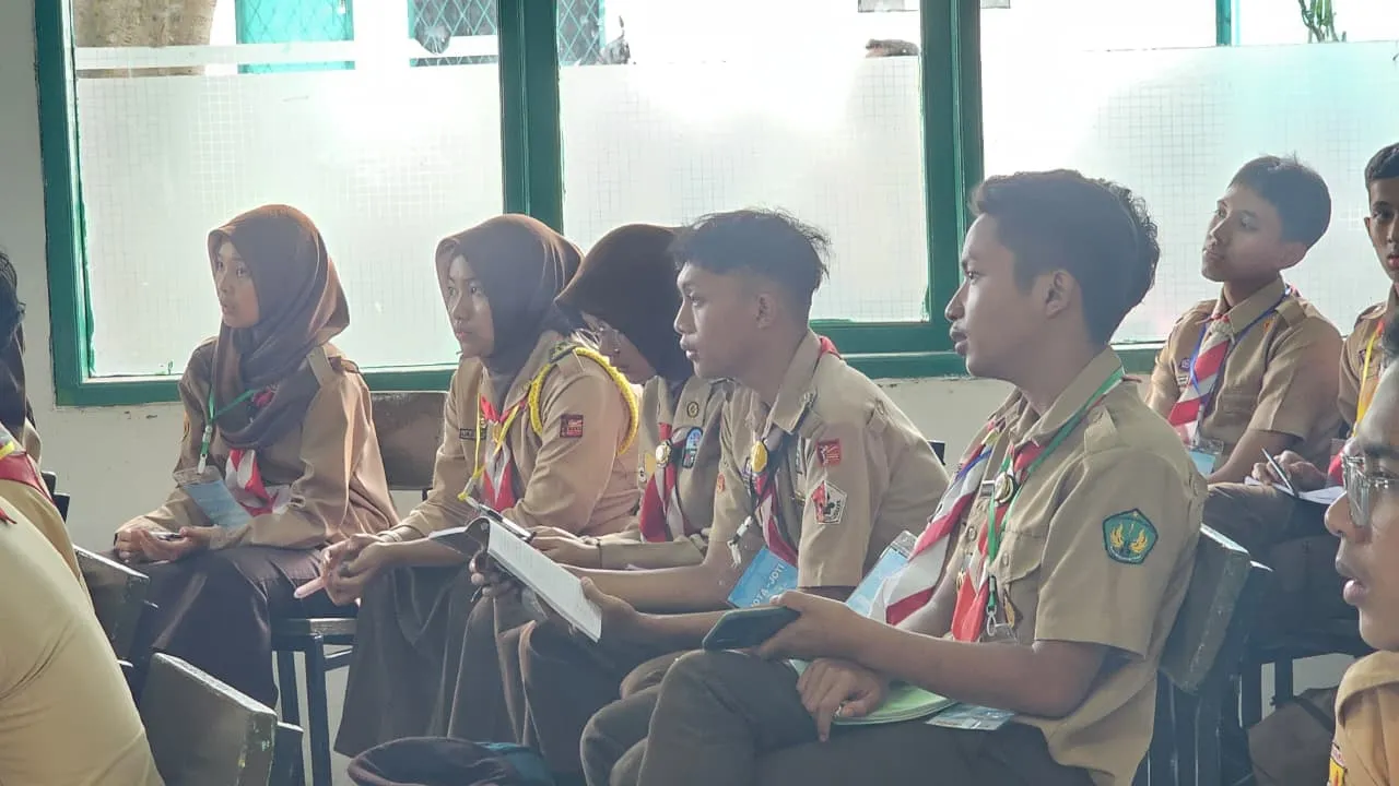 Kegiatan Hari Kedua JOTA-JOTI 2025 Kwarcab Kota Cimahi Bersama ORARI Lokal Kota Cimahi