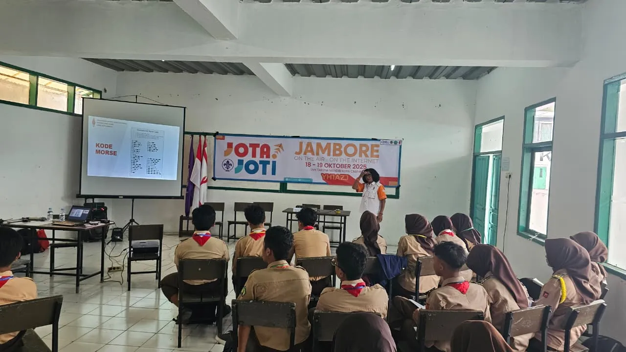 Kegiatan Hari Kedua JOTA-JOTI 2025 Kwarcab Kota Cimahi Bersama ORARI Lokal Kota Cimahi