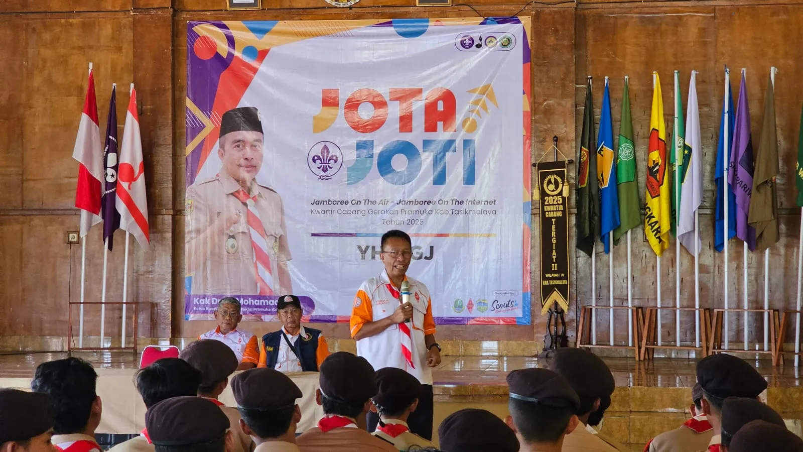 Kegiatan Hari Ke-3 JOTA-JOTI 2025 Kwarcab Kabupaten Tasikmalaya Bersama ORARI Lokal Kabupaten