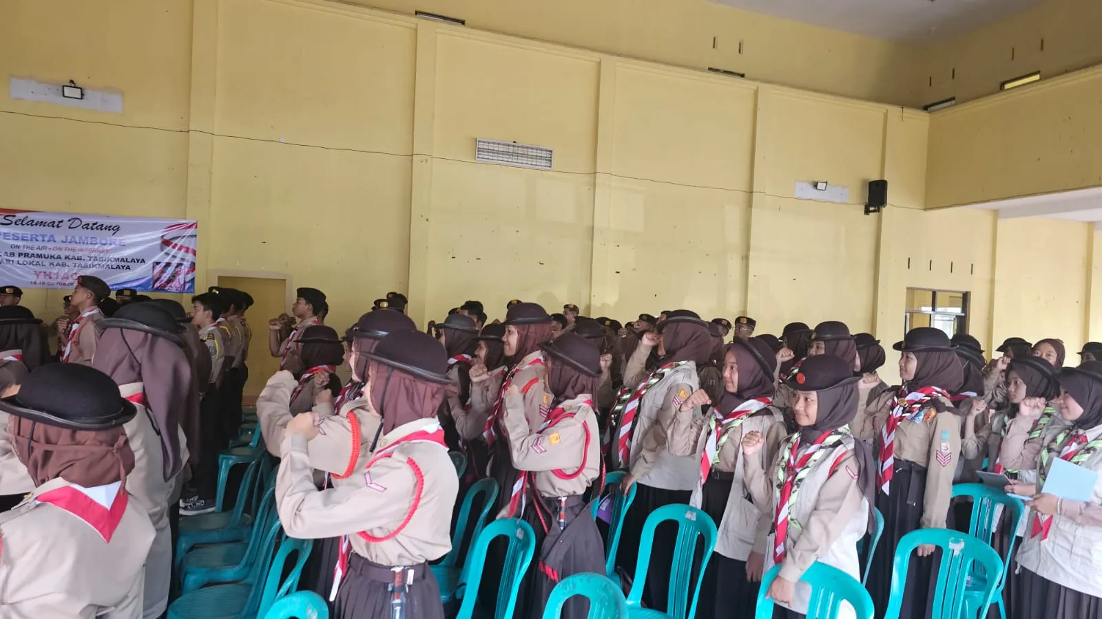 Kegiatan Hari Ke-3 JOTA-JOTI 2025 Kwarcab Kabupaten Tasikmalaya Bersama ORARI Lokal Kabupaten
