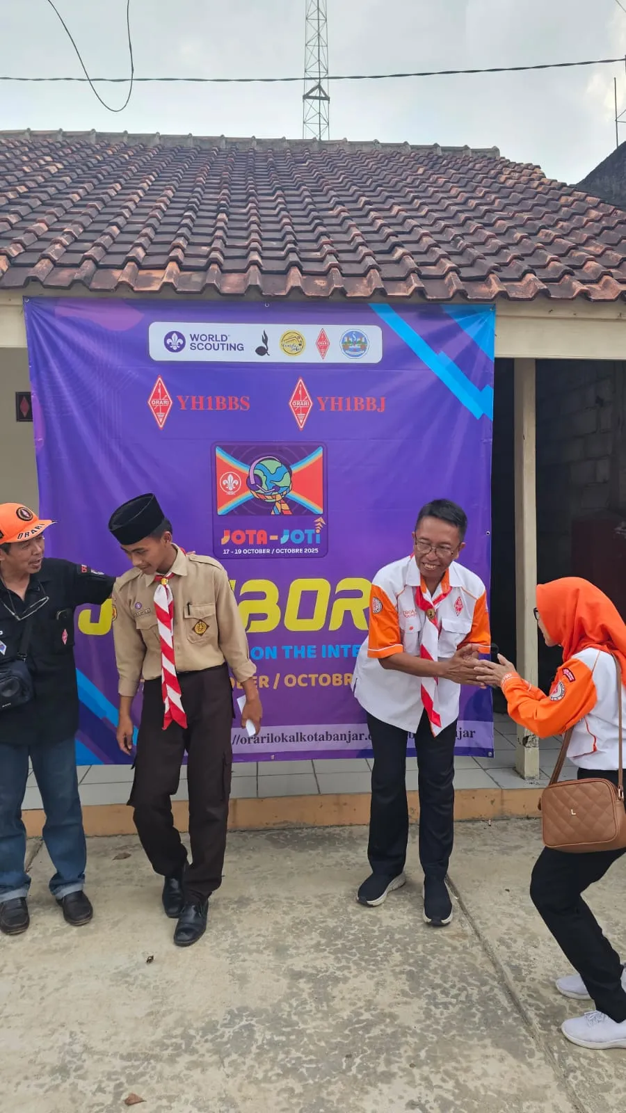 Kegiatan Hari Ke-3 JOTA-JOTI 2025 Kwarcab Kota Banjar Bersama ORARI Lokal Kota Banjar