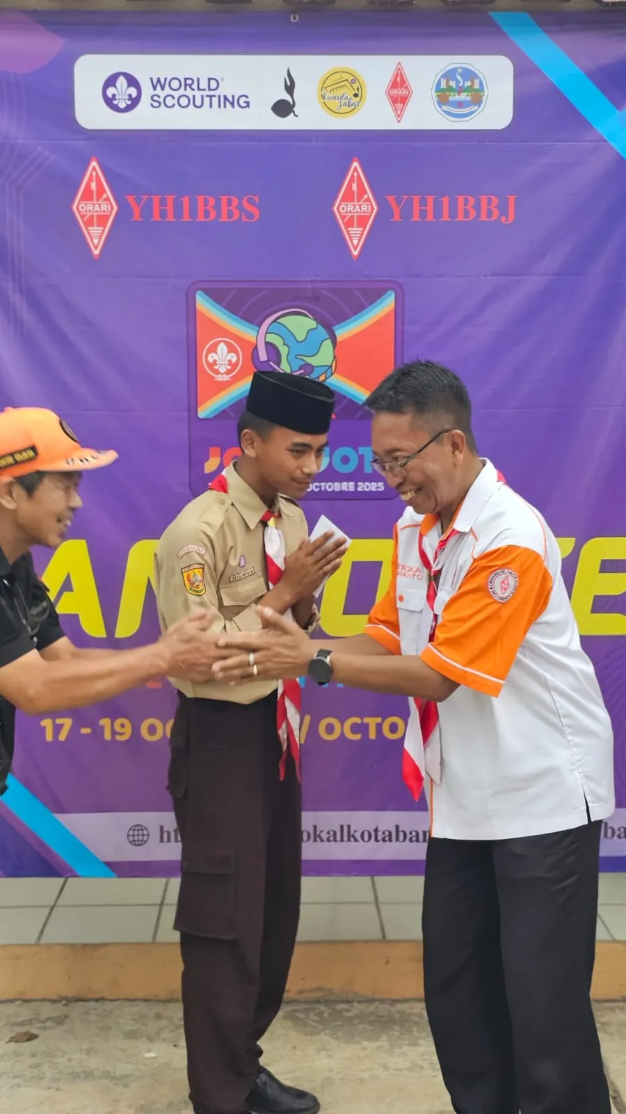 Kegiatan Hari Ke-3 JOTA-JOTI 2025 Kwarcab Kota Banjar Bersama ORARI Lokal Kota Banjar
