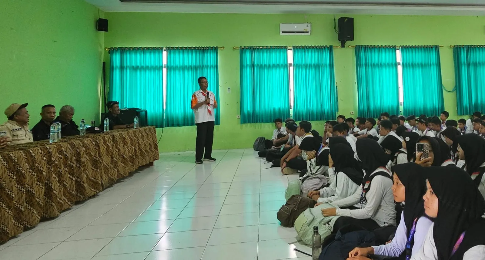 Kegiatan Hari Ke-3 JOTA-JOTI 2025 Kwarcab Kota Tasikmalaya Bersama ORARI Lokal Kota Tasikmalaya