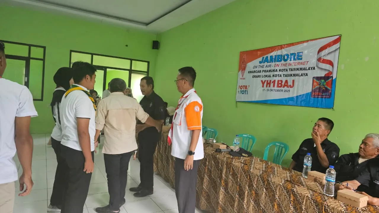 Kegiatan Hari Ke-3 JOTA-JOTI 2025 Kwarcab Kota Tasikmalaya Bersama ORARI Lokal Kota Tasikmalaya
