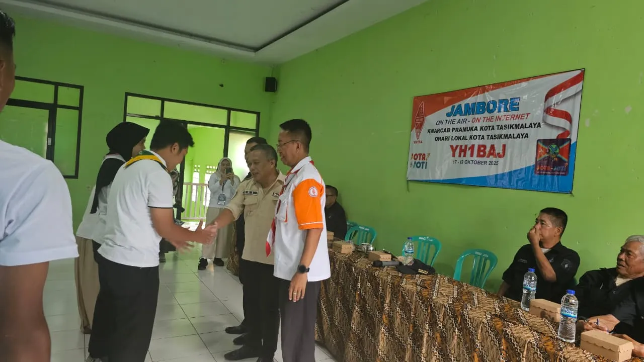 Kegiatan Hari Ke-3 JOTA-JOTI 2025 Kwarcab Kota Tasikmalaya Bersama ORARI Lokal Kota Tasikmalaya